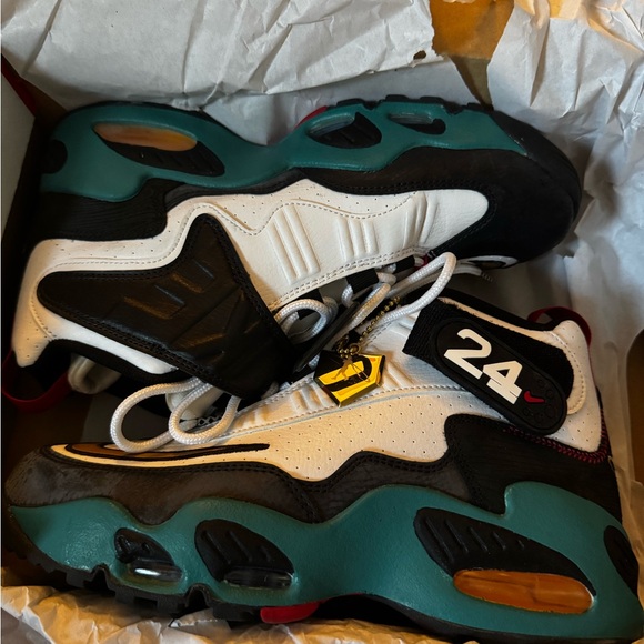 Nike Air Griffey Max 1 White Gold Black Sneakers worn once - Picture 1 of 3